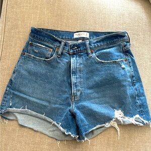Abercrombie 4” high rise mom shorts